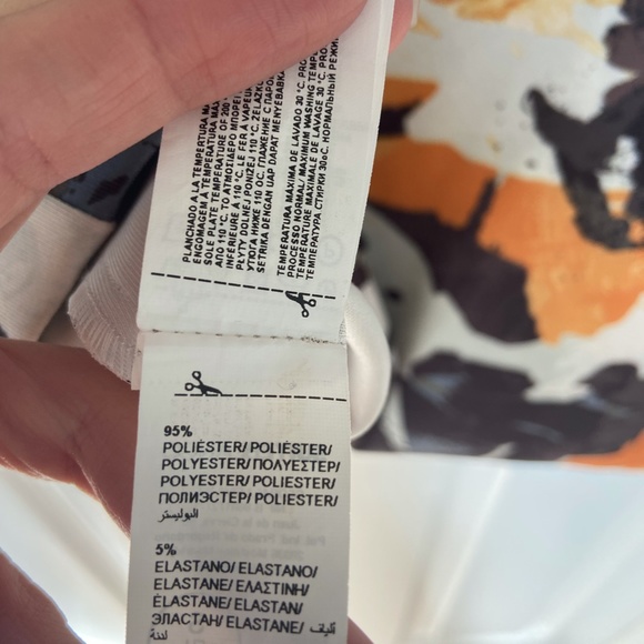 Suite Blanco Floral Dress - Picture 5 of 8